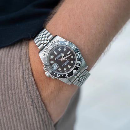 Seiko Mod GMT | Bruce Wayne - TWTwatches