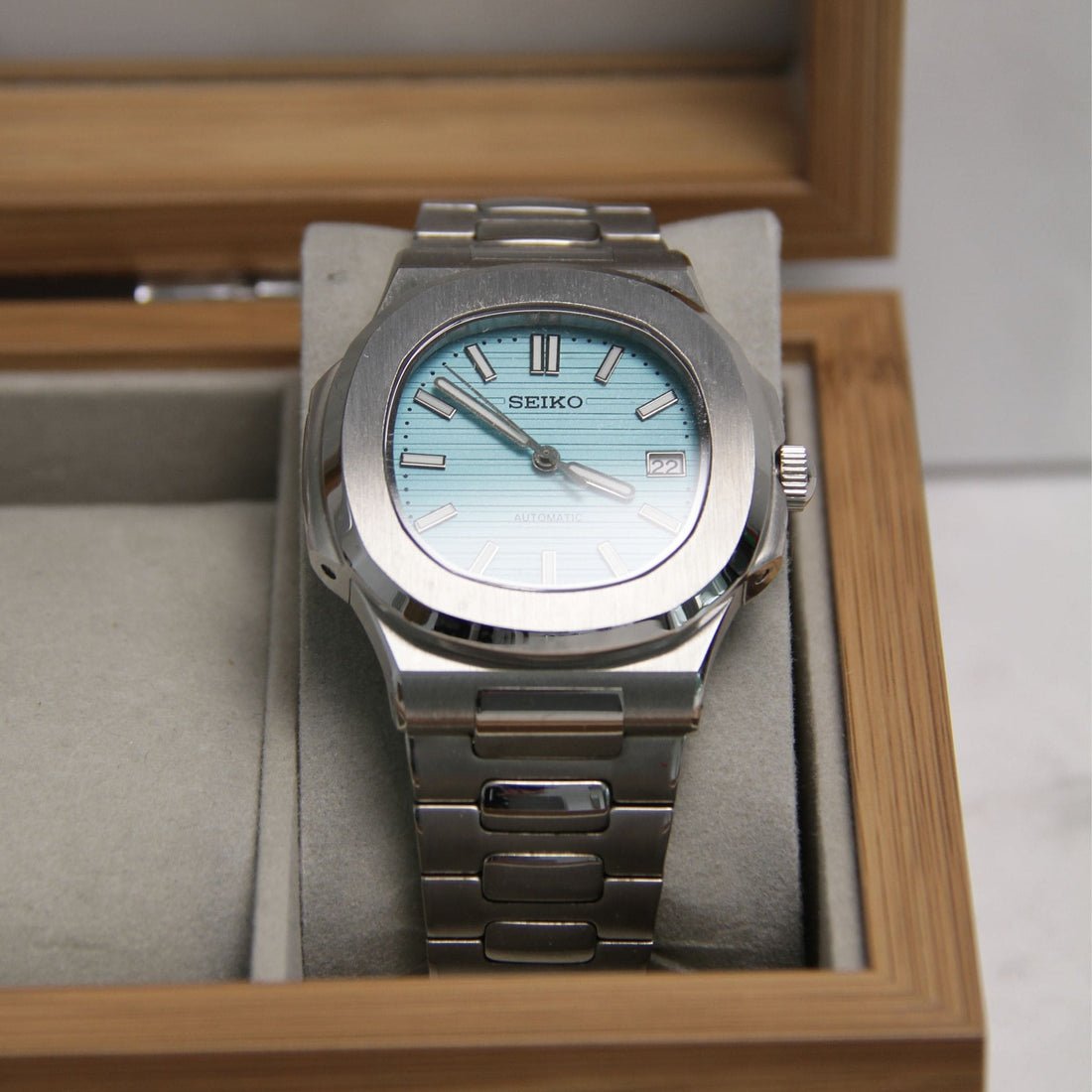 Seiko Mod Nautilus | Tiffany - TWTwatches